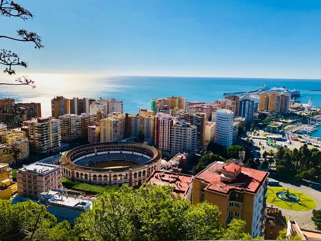 vista de málaga en verano panorámica